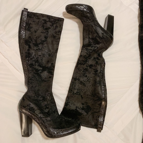 Donald J Pliner black suede stretch boots sz 9 - Picture 2 of 7